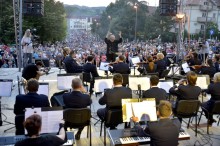 Svečanim defileom i vatrometom u Sopotu otvoren 47. "Sofest"